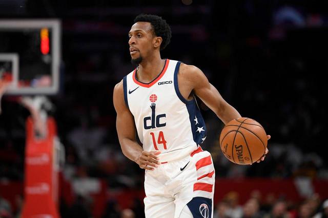 斯诺克世锦赛：丁俊晖暂时领先吉尔伯特 肖国栋淘汰周跃龙晋级